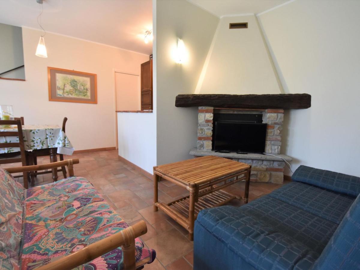 Apartment La Corte Bricca - Trilo B By Interhome Castana  Εξωτερικό φωτογραφία