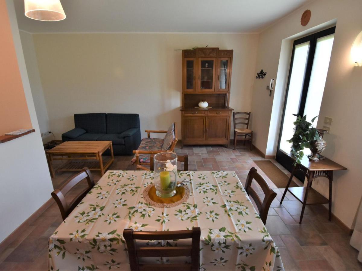 Apartment La Corte Bricca - Trilo B By Interhome Castana  Εξωτερικό φωτογραφία