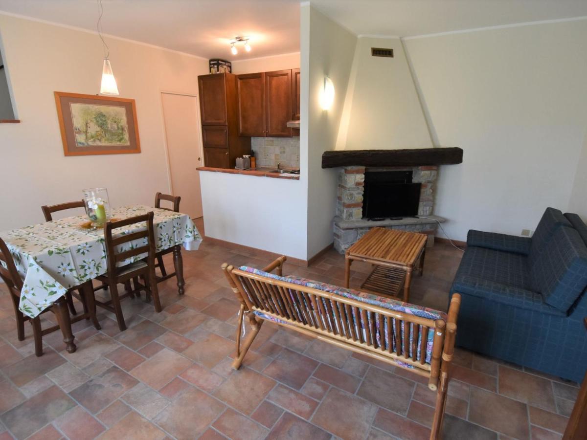 Apartment La Corte Bricca - Trilo B By Interhome Castana  Εξωτερικό φωτογραφία
